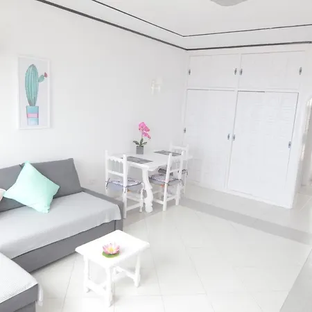 Quiet Seafront Studio Apartman Tacoronte